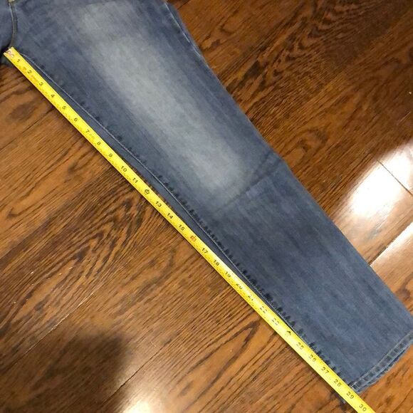 GAP Women’s Medium - Light Wash REAL STRAIGHT Denim Low Rise Jeans Sz 8/29 - Picture 6 of 8
